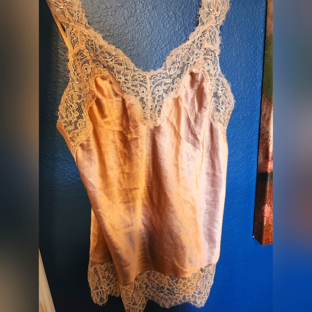 Victoria Secret Bundle of 2 women's size Small camis. Pink and purple. Like new!